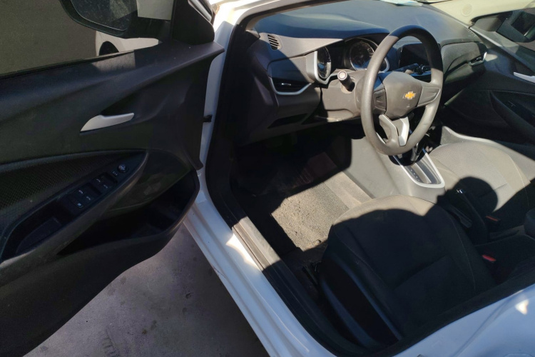 雪佛兰 科沃兹 2022款 325T 自动欣悦版中控内饰20