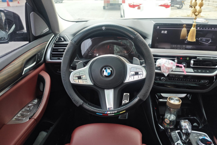 宝马X3 2022款 改款二 xDrive30i 领先型 M曜夜套装中控内饰13