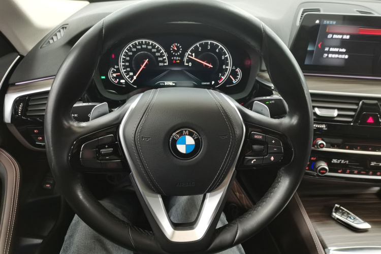 宝马5系 2018款 530Li 领先型 豪华套装中控内饰13