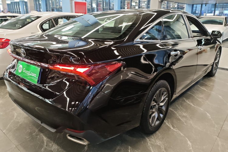 丰田 亚洲龙 2019款 2.0L 豪华版 国VI车身外观7