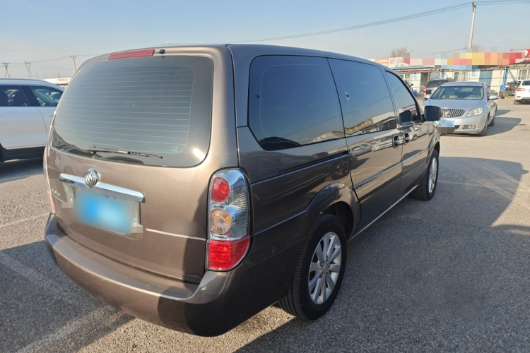 别克GL8 2014款 2.4L 经典版车身外观7