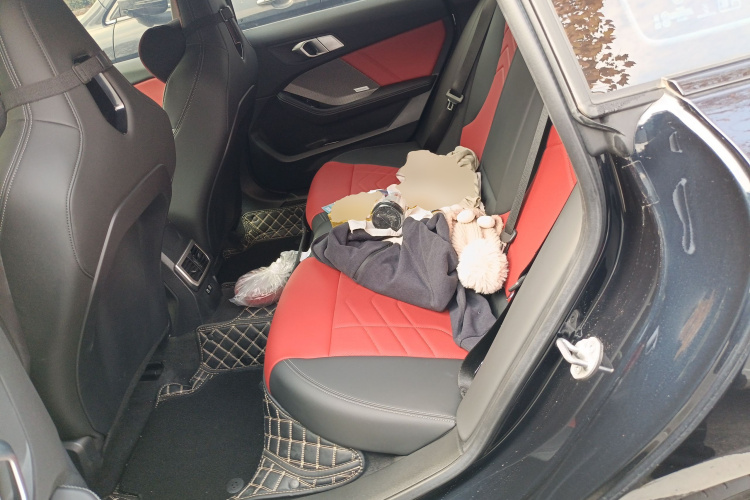 宝马2系 2025款 225L M运动曜夜套装中控内饰21