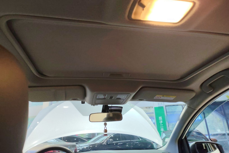 日产 骐达TIIDA 2016款 1.6L CVT智行版中控内饰22