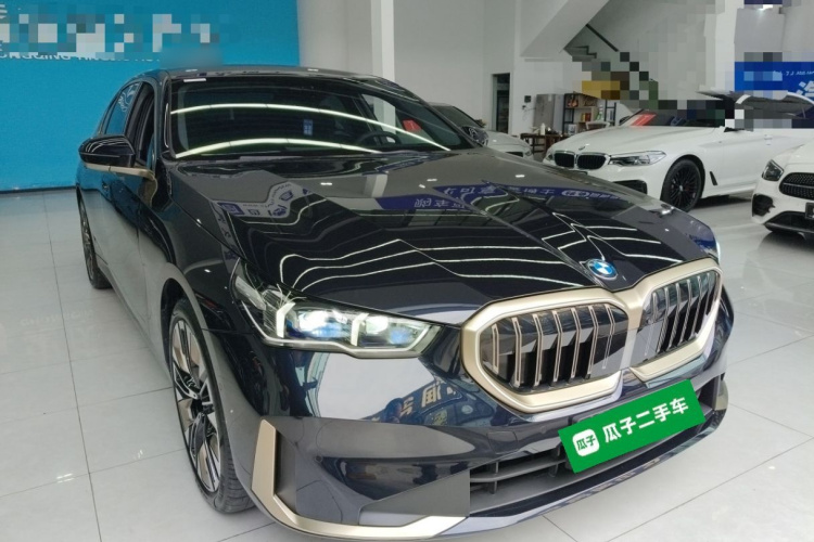 宝马5系 2024款 530Li 尊享型 豪华套装车身外观6002