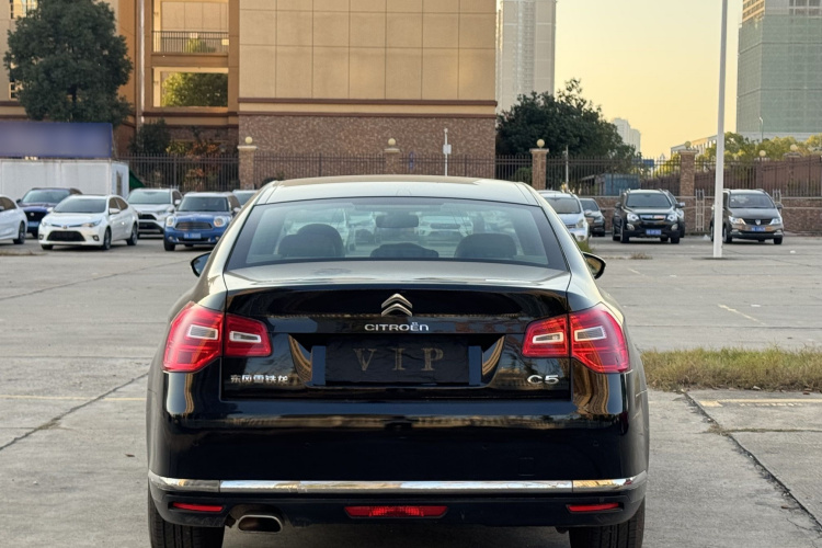 雪铁龙C5 2013款 2.0L 自动尊享型车身外观6004