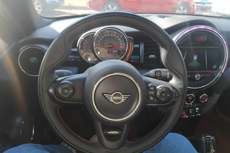 MINI 2018款 1.5T COOPER 赛车手局部细节13