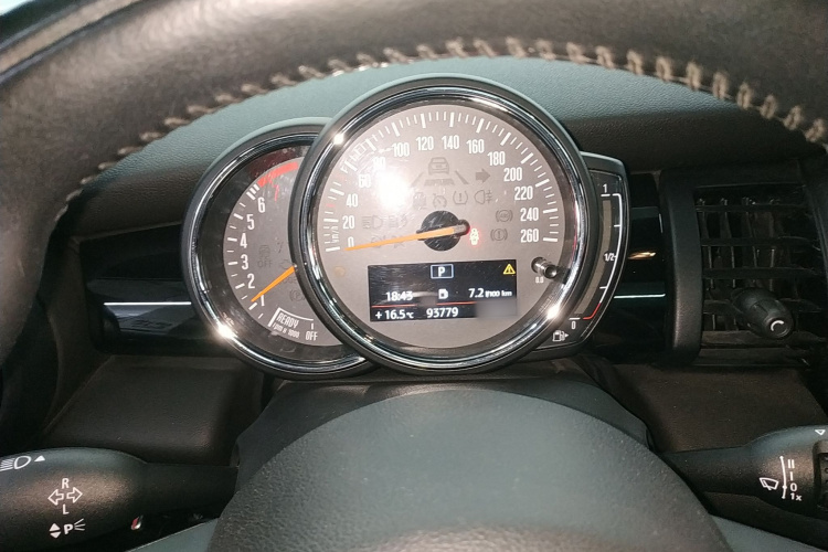 MINI 2018款 1.5T COOPER 经典派 五门版局部细节14