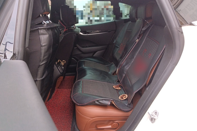 玛莎拉蒂 Levante 2018款 3.0T 经典版中控内饰7004