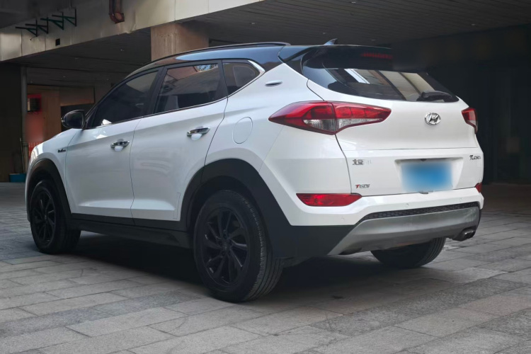 现代 途胜 2018款 1.6T 双离合两驱15周年特别版车身外观6006