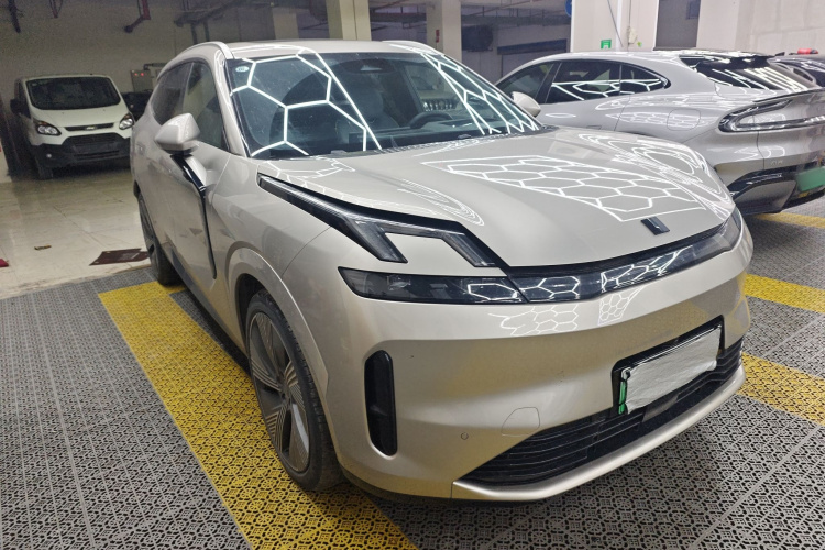 领克08 EM-P 2023款 120km 长续航Halo车身外观6002