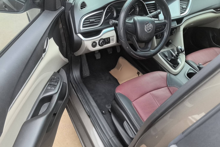 别克 英朗 2015款 15N 手动精英型中控内饰7002