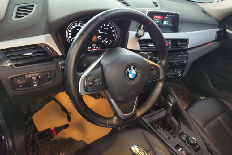 宝马X1 2019款 sDrive20Li 领先型局部细节13