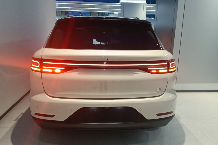 零跑汽车 零跑C11 2026款 增程 300激光雷达智尊版车身外观6