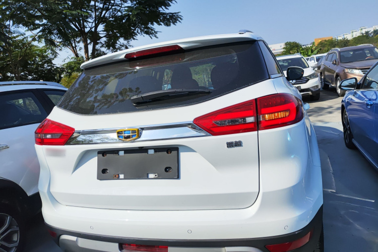 吉利汽车 博越 2016款 1.8TD 自动智尊型车身外观6