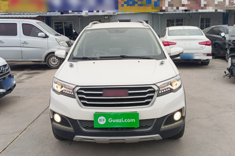 哈弗H1 2015款 1.5L AMT豪华型车身外观2