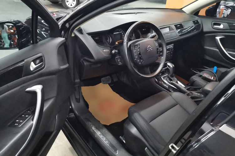 雪铁龙C5 2016款 1.6T 自动尊悦型中控内饰7003