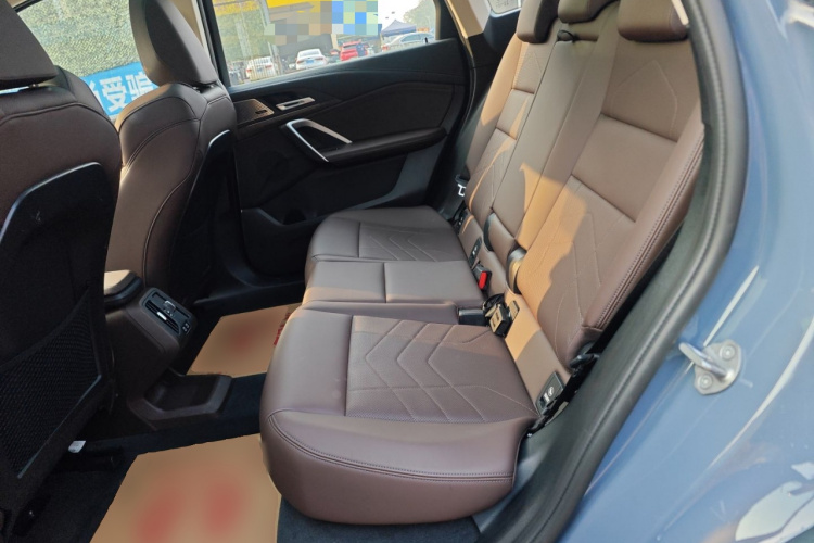 宝马iX1 2023款 xDrive30L M运动套装中控内饰21