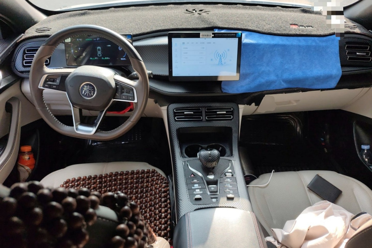 比亚迪 秦PLUS 2024款 荣耀版 DM-i 55KM领先型中控内饰12