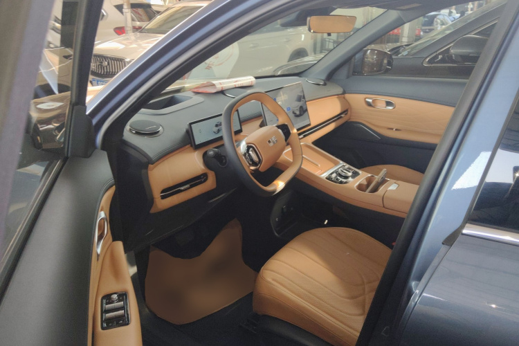 吉利银河 银河星舰7 EM-i 2025款 120km 领航版中控内饰7003