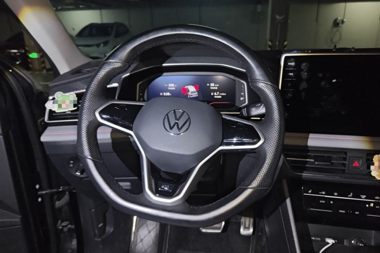 大众 途观L 2022款 330TSI 自动两驱R-Line旗舰版中控内饰13