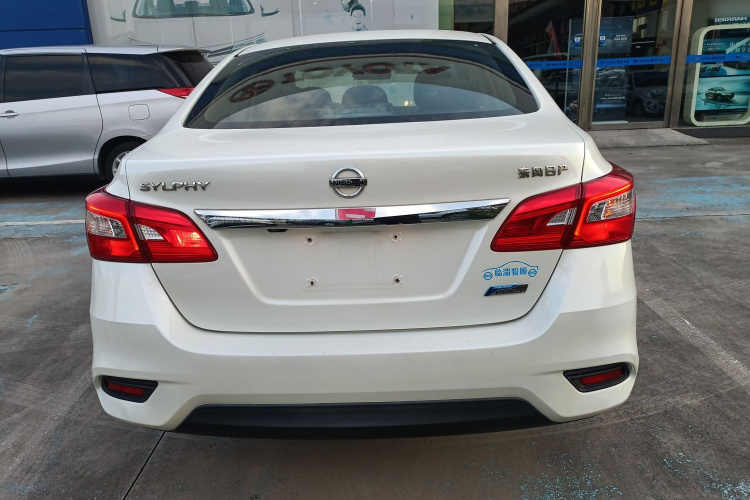 日产 轩逸 2018款 1.6XV CVT尊享版车身外观6003