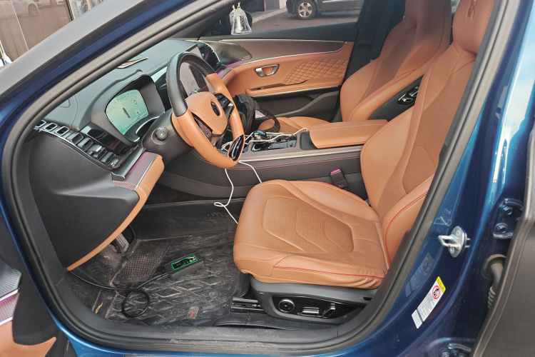 比亚迪 汉 2022款 DM-i 121KM 尊享型中控内饰19