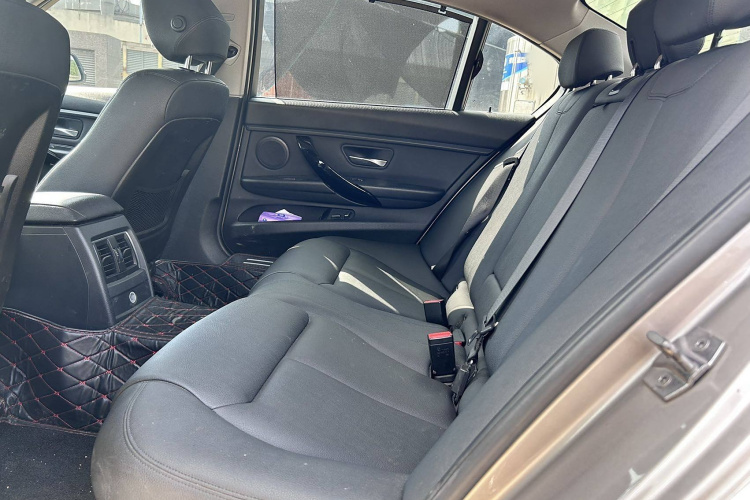 宝马3系 2016款 320Li 时尚型中控内饰7002