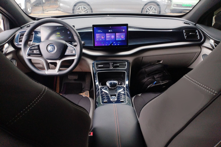 比亚迪 秦PLUS 2023款 冠军版 EV 510KM超越型中控内饰7002