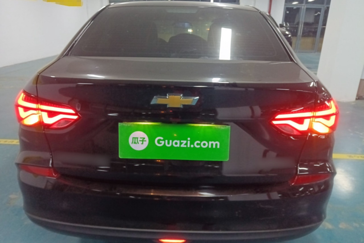 雪佛兰 科鲁泽 2022款 320 自动悦享天窗版车身外观6004