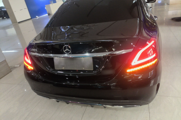 奔驰C级 2021款 C 200 L 时尚型运动版车身外观6