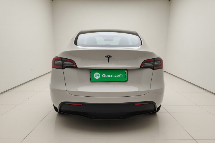特斯拉 Model Y 2022款 改款 后轮驱动版车身外观6