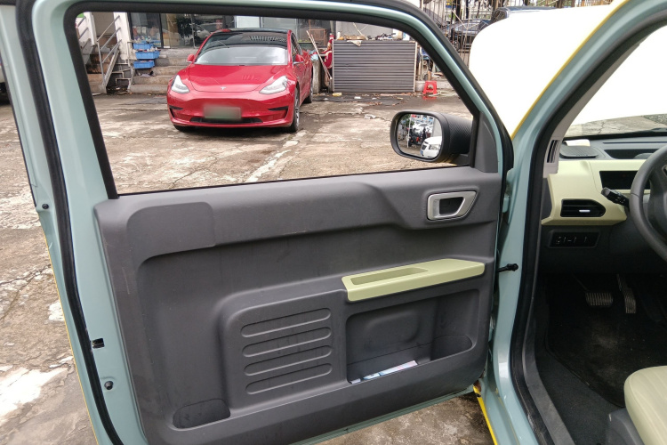 吉利汽车 2023款 熊猫mini 200km 灵动熊中控内饰7006