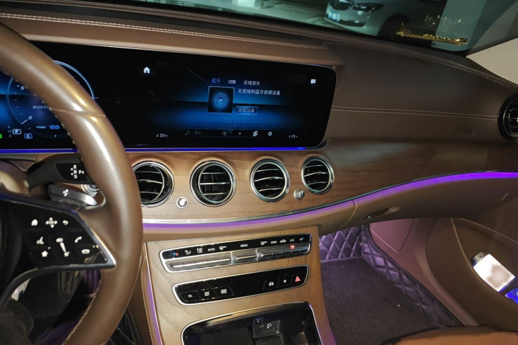 奔驰E级 2021款 E 260 L局部细节16