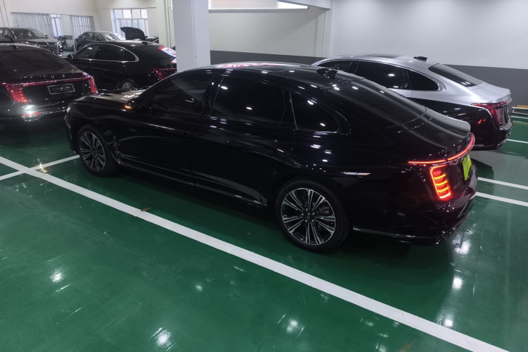 红旗H9 2024款 2.0T 旗享 私享风尚版车身外观6003