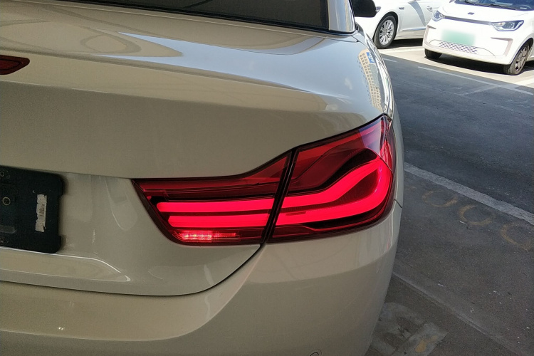 宝马4系 2017款 425i 敞篷M运动套装车身外观9