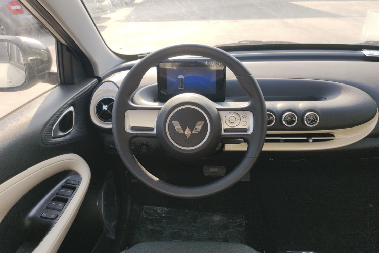 五菱汽车 五菱缤果 2023款 203km 轻享款局部细节13