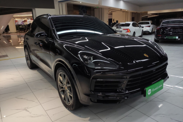保时捷 2023款 Cayenne 3.0T车身外观3