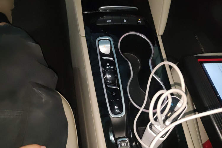 别克 君威 2020款 552T 精英型局部细节18