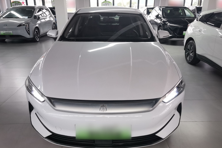 比亚迪 秦PLUS 2021款 EV 420KM 出行版车身外观2