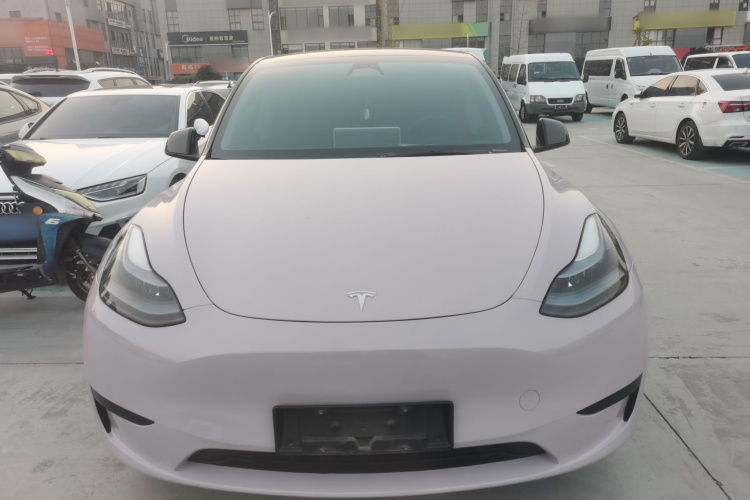 特斯拉 Model Y 2023款 后轮驱动版车身外观2