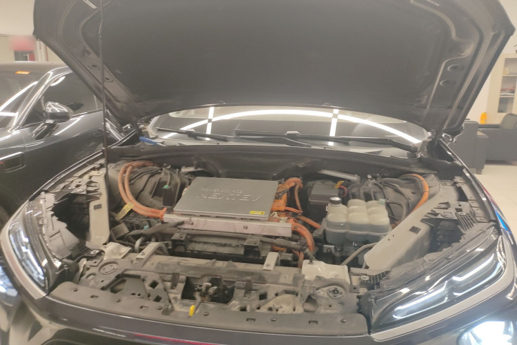 蔚来ES6 2020款 455KM 运动版机舱底盘24