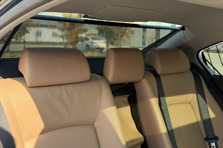 宝马7系 2014款 730Li 臻享型局部细节9004