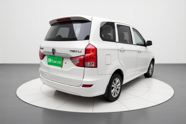 华晨金杯750 2015款 1.5L 舒适型车身外观7