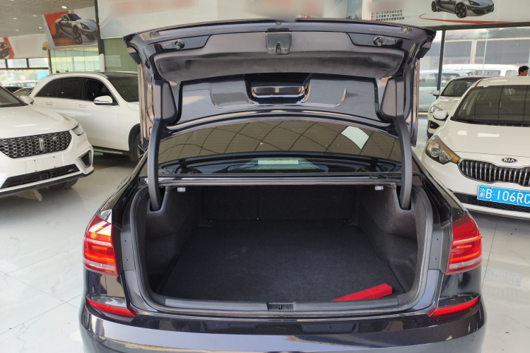 大众 帕萨特 2016款 280TSI DSG尊荣版机舱底盘23