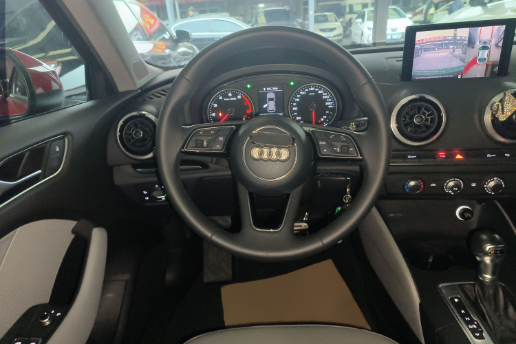 奥迪A3 2018款 30周年年型 Sportback 35 TFSI 时尚型局部细节13