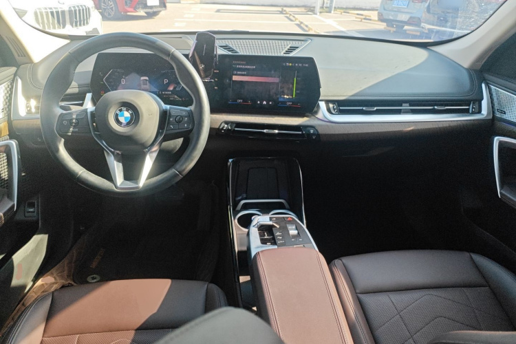 宝马X1 2023款 xDrive25Li X设计套装中控内饰12