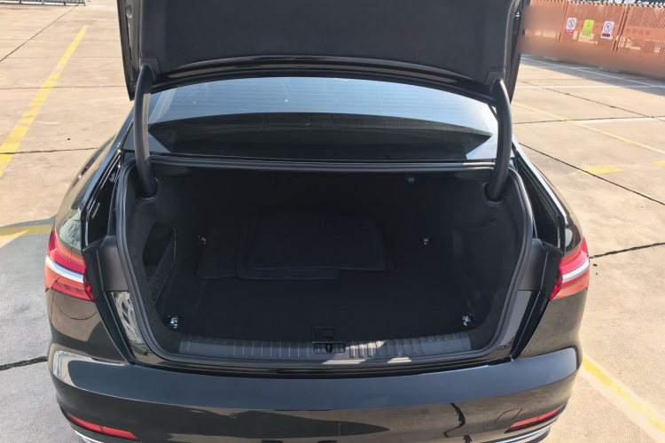 奥迪A6L 2024款 45 TFSI 臻选致雅型局部细节23