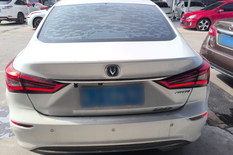 长安 逸动 2019款 高能版 1.6L GDI 手动先锋型 国VI车身外观6004