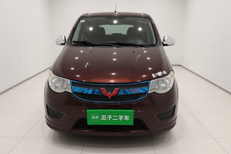 五菱汽车 五菱宏光 2015款 1.5L S 基本型国V车身外观2