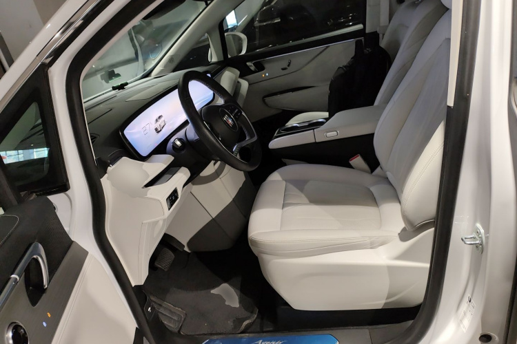 别克GL8新能源 2024款 陆尊 智享版 7座中控内饰19